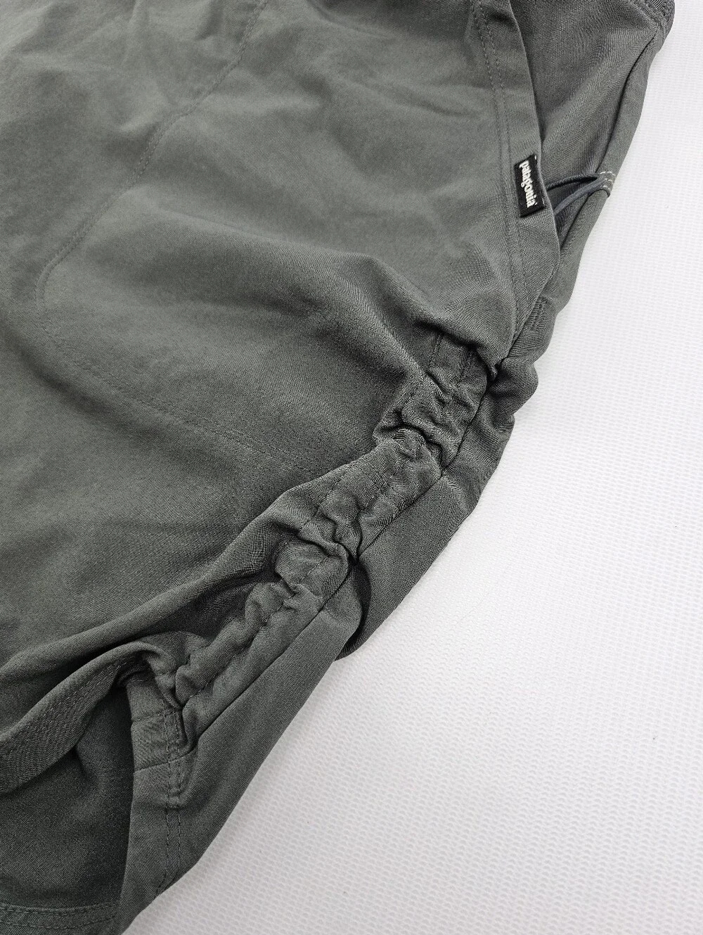 Patagonia Women's Cinch Tech Fishing Skort Size Gray Green Size Medium